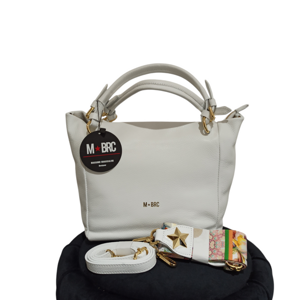 Borsa Mbrc Massimo Braccialini realizzata in Vera Pelle di Colore Bianco dalle dimensioni Medio Grandi da portare a Spalla o mediante Tracolla removibile.