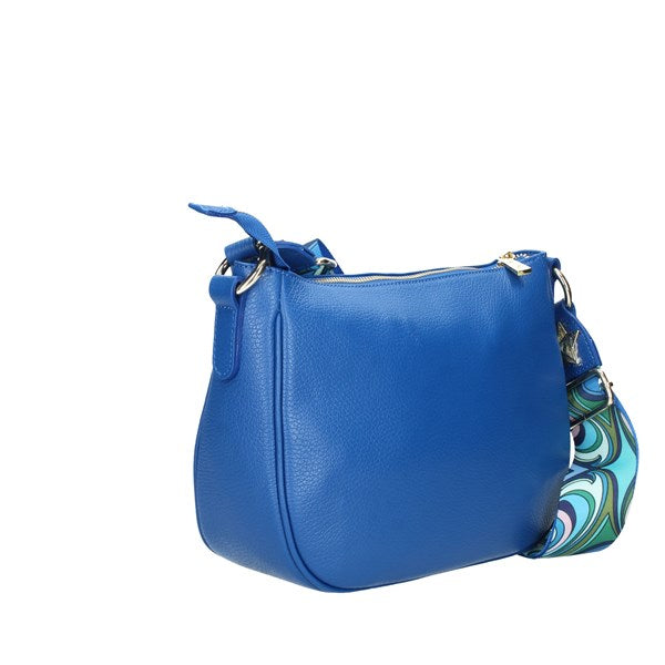 Borsa a Tracolla Modello Obo M★BRC by Massimo Braccialini realizzata in vera pelle, qualità e originalità in un solo accessorio. Una Borsa medio grande, morbidissima al tatto. Colore Bluette con chiusura zi. Dotata di due tracolle regolabili e amovibili, una in tinta ed una a fascia larga dai colori sgargianti. Rivestito internamente e dotato di tasca con chiusura zip.