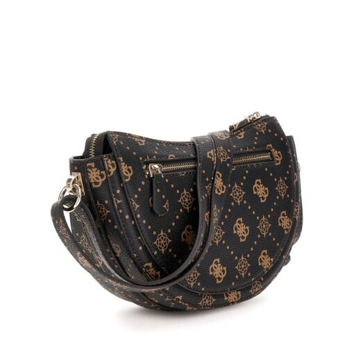 Borsa a tracolla Guess modello Sila colore Espresso Logo a mezzaluna con stampa monogram 4G marrone e nera, dettagli dorati e logo Guess Est 1981 frontale.