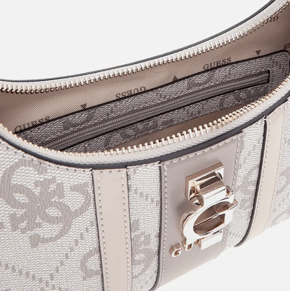 Borsa a spalla Guess di colore dark taupe logo.