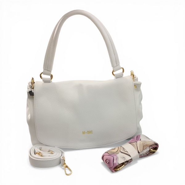 Borsa in vera pelle mbrc colore bianco modello obona codice h057 con ampio manico per portarla a spalla e doppia tracolla.